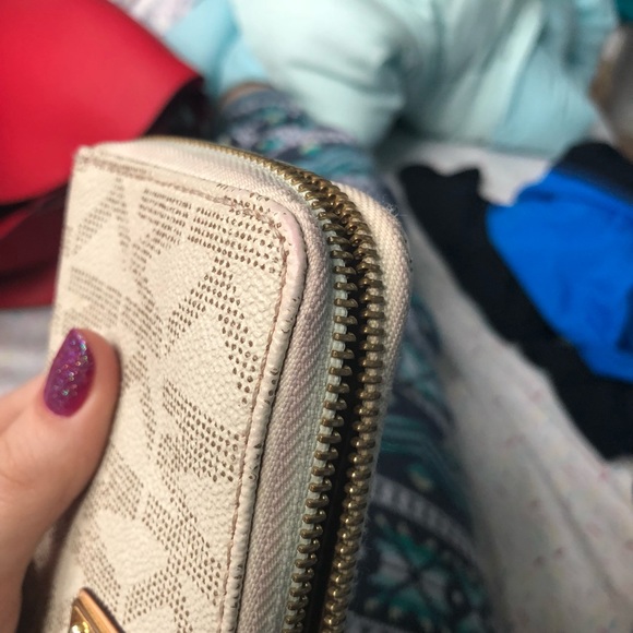 Michael Kors Wallet - Picture 6 of 6